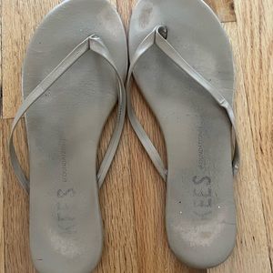 Tkees sandals